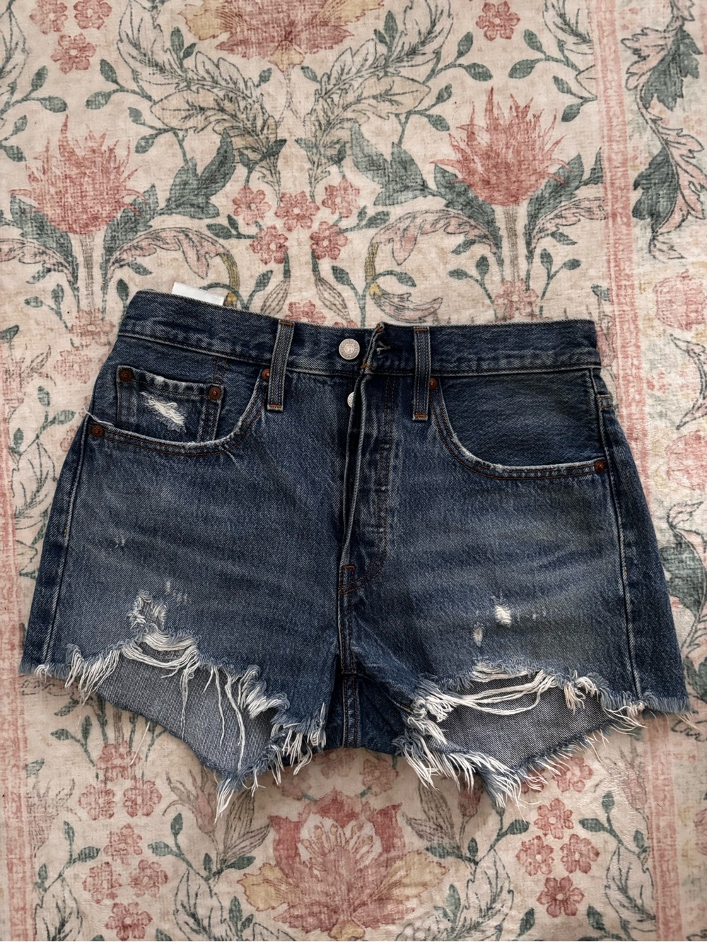 Levi’s 501 cutoffs